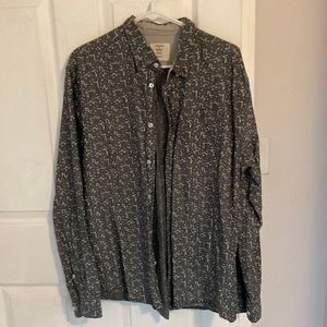 Artistry in Motion Mens Large button down